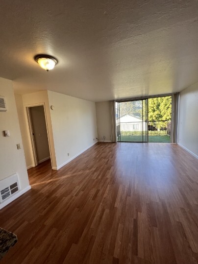 2211 Carleton St, Berkeley, CA 94704