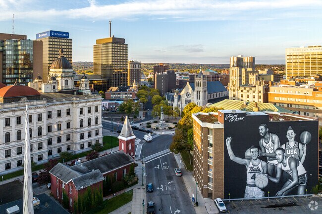 Downtown Syracuse has a big city feel in a small walkable downtown.
