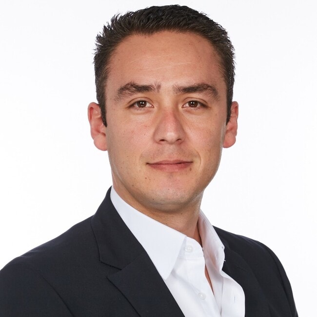 Agent Photo