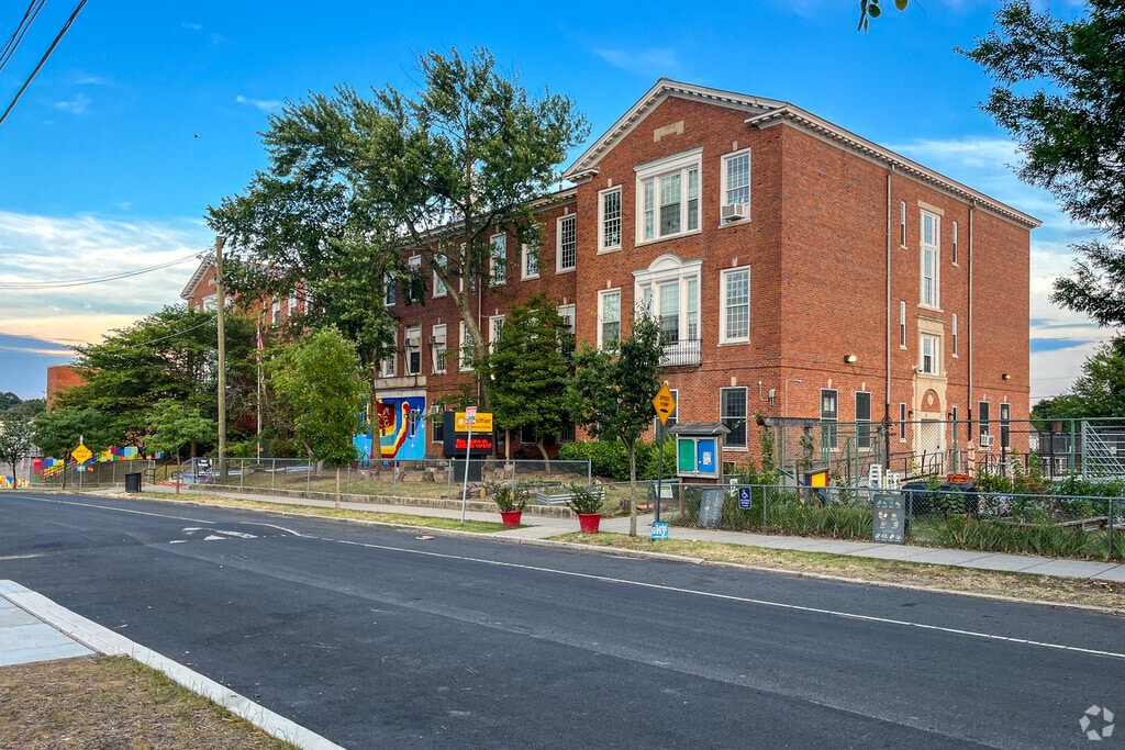 Whittier Elementary School