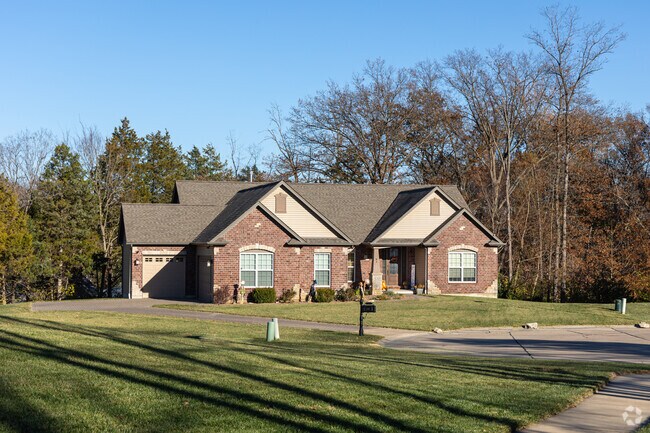 New builds in Eureka sometimes have a mix of brick and sided facade.