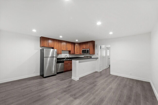 925 W 30th St unit 6, Los Angeles, CA 90007 - photo 3