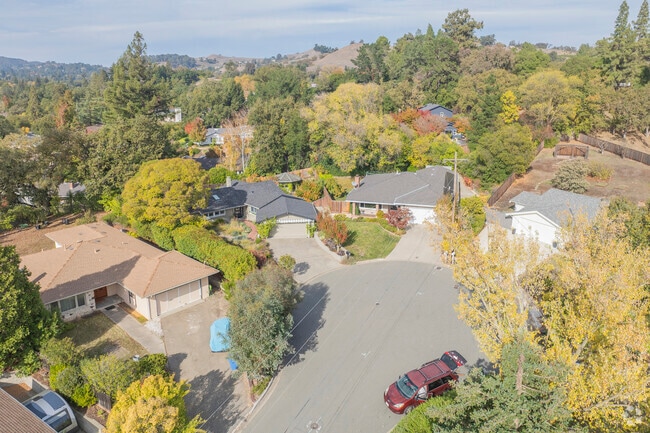 Peardale Estates features many private cul de sacs which are perfect for those seeking a quiet, private lifestyle.