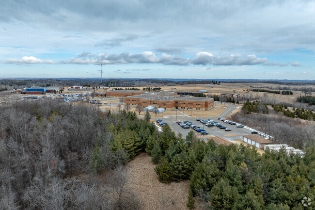 Red Wing Senior High School has an 18 to 1 student teacher ratio.