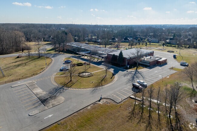 The student population of Hite Elementary is 448 and the school serves K-5.