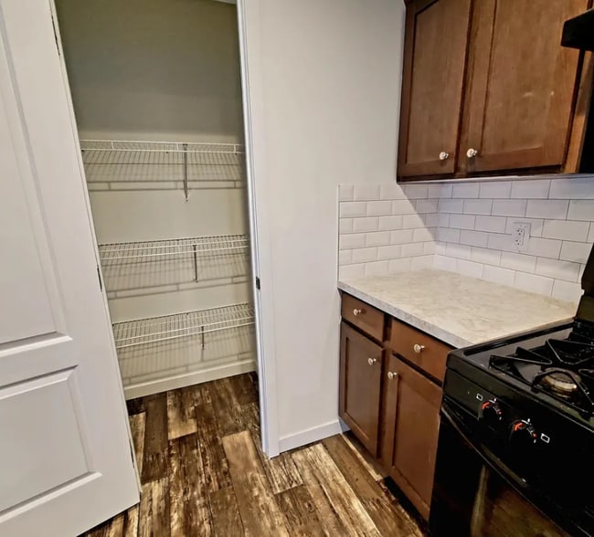 9285 Windjammer Dr, Fair Haven, MI 48023 - photo 4