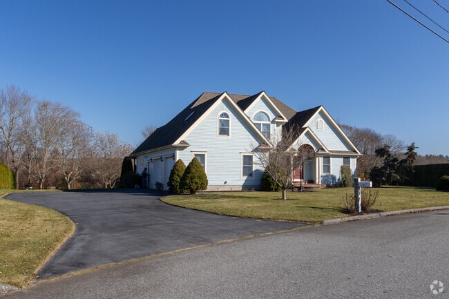 There are many large homes with even bigger yards in Upper Acushnet.