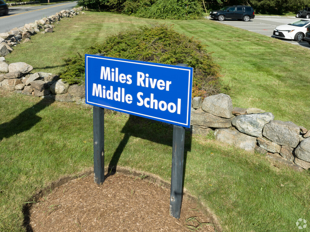 Miles River Middle School has an overall Niche grade of A.