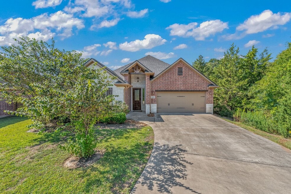 8200 Carters Cove, College Station, TX 77845 - photo 1