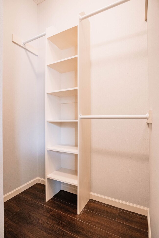 509 E Madison St unit B, Springfield, MO 65806 - photo 5