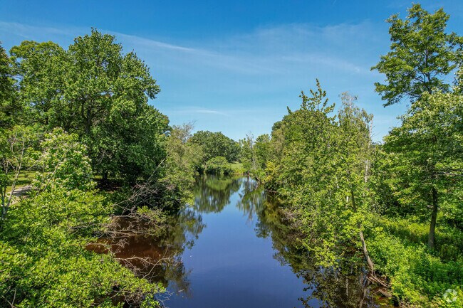 The Brook Path pond in Dana Hall spans over 4.5 miles.