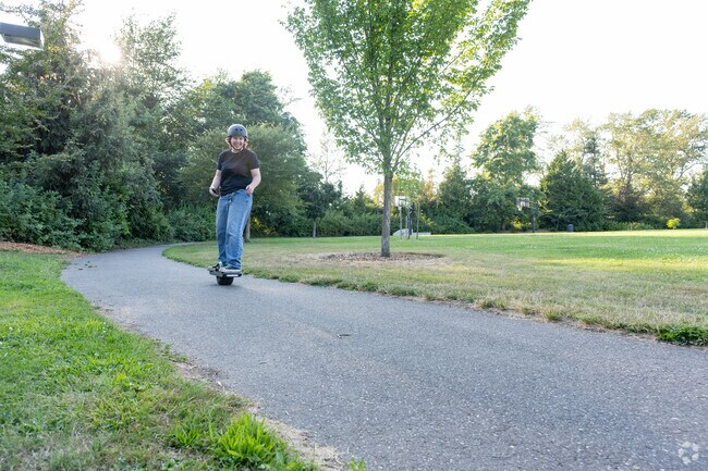 Enjoy the path at Roosevelt Park on your One Wheel or bike in the Roosevelt neighborhood.