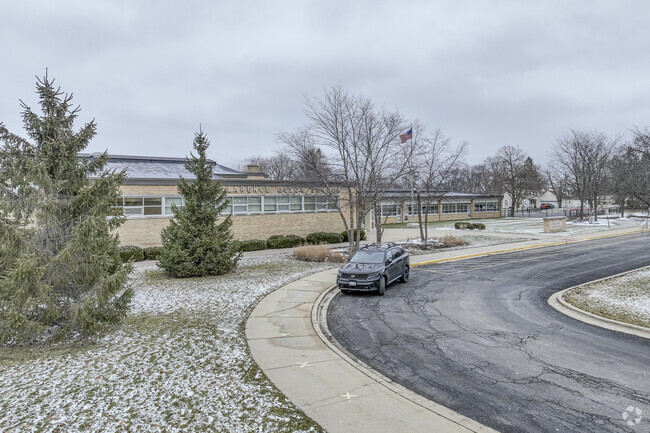 Olson Elementary School is a highly rated school in Woodstock.