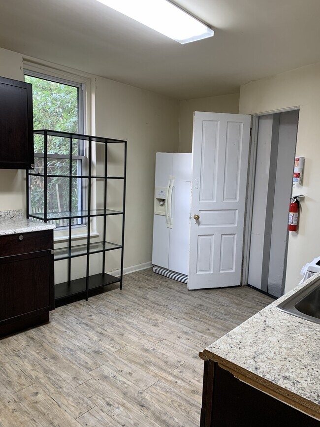 3218 Joe Hammer Square, Pittsburgh, PA 15213 - photo 2