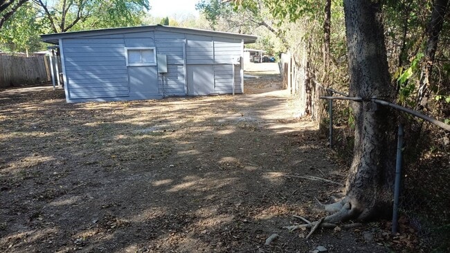 2441 N Oswego Ave, Tulsa, OK 74115 - photo 4