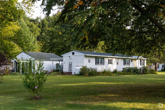 Cozy Ranch homes are popular around Ascutney.