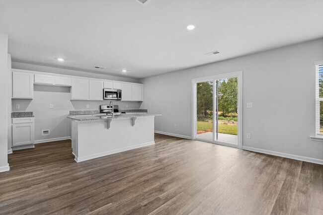 2001 Secretariat St unit 36485822, Sumter, SC 29153 - photo 7