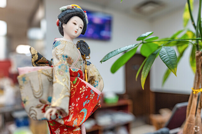 Kyoto has many eye-catching details in Royal Oaks.