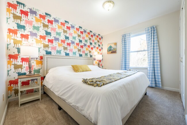 1310 S Woodlawn Ave, Bloomington, IN 47401 - photo 6