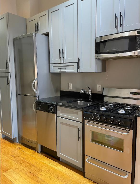 450 W 50th St unit 4, New York, NY 10019 - photo 4