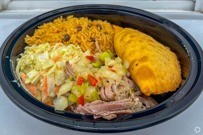 Enjoy homemade empenadas, baked pork and more from Temporadas in Highspire.