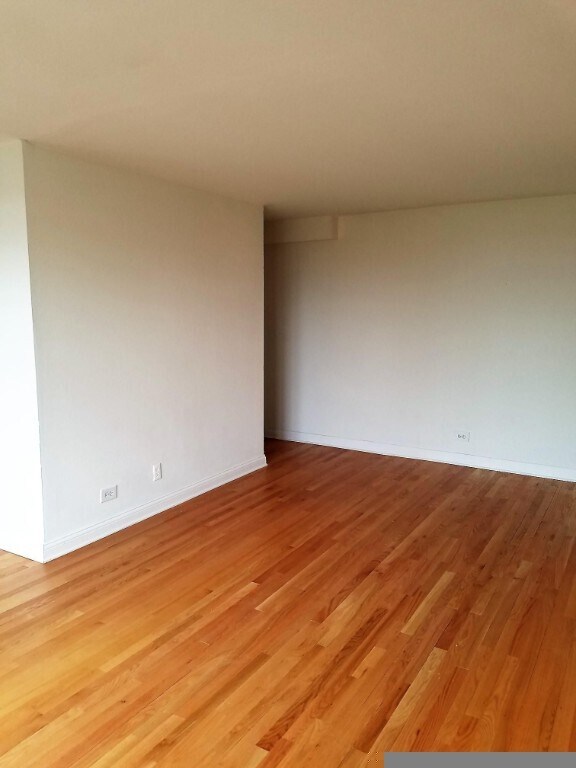 3710 N Pine Grove Ave unit 521, Chicago, IL 60613 - photo 6