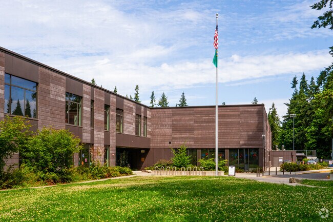 Lynndale Elementary School is a public school located within the City of Edmonds.