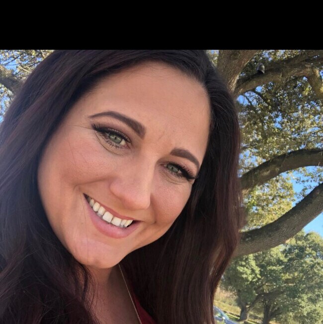 Nikki Calmes