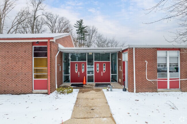 The student to teacher ratio at St. Maria Goretti School is 12 to 1.