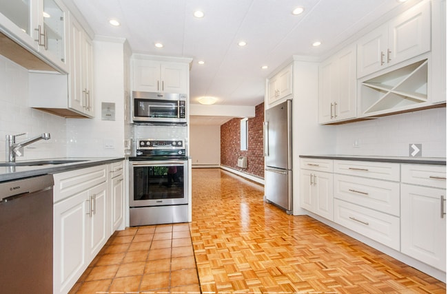 31 Harris St unit 702, Brookline, MA 02446 - photo 3