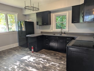 2707 W 1st St, Duluth, MN 55806