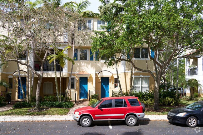 Lush greenery and clean streets are indicative of the quality of Quantum Park's neighborhood.