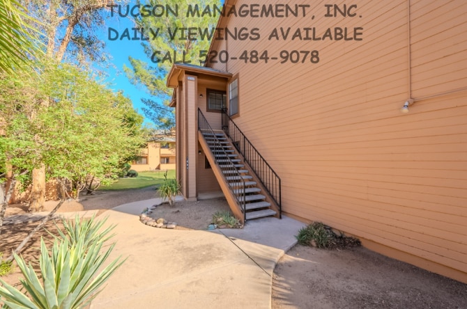 1686 W Wood Bridge Ct unit 1686 W Wood Bridge C, Tucson, AZ 85746 - photo 1