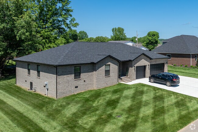 Find your dream home in Rome's new developments, combining style, comfort, and sustainability.