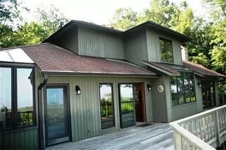 8283 Islandview Rd, Fish Creek, WI 54212
