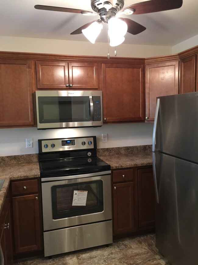 1902 Wrigley St unit 1904, Ely, IA 52227 - photo 4