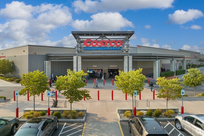 Shoppers stock up at Bear Creek’s Costco, a hub for groceries and bulk goods.