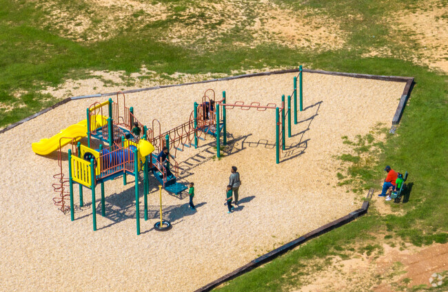 Garrett Elementary School has outdoor activities for your young students.