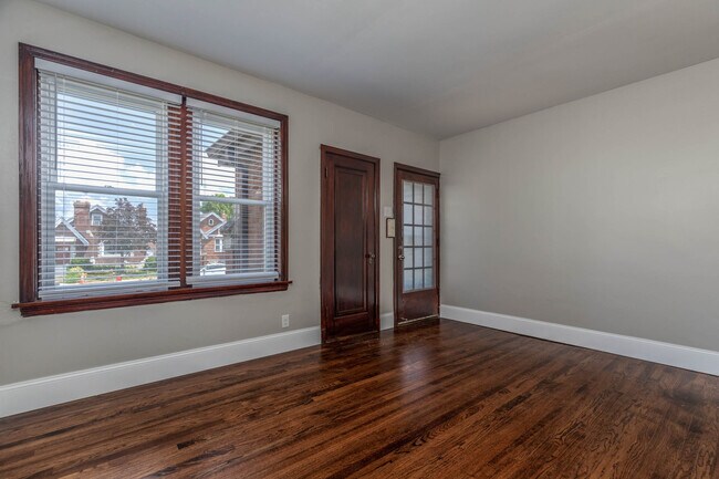 5738 Chippewa St unit 5738, Saint Louis, MO 63109 - photo 4