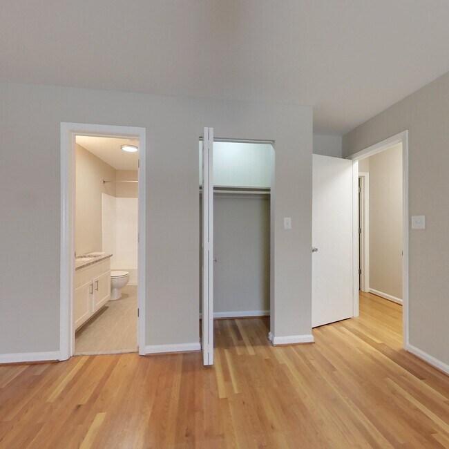 The Townes at Bishops Park, Raleigh, NC 27605 - photo 3