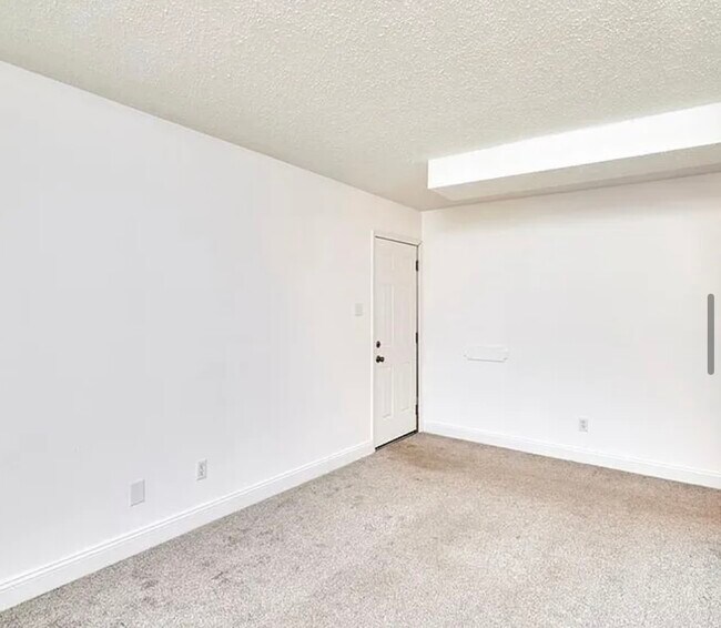 285 Mount Everest Dr unit D, Fenton, MO 63026 - photo 6