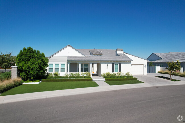 New luxury homes built with large yards can be seen in some parts of the Higley neighborhood.