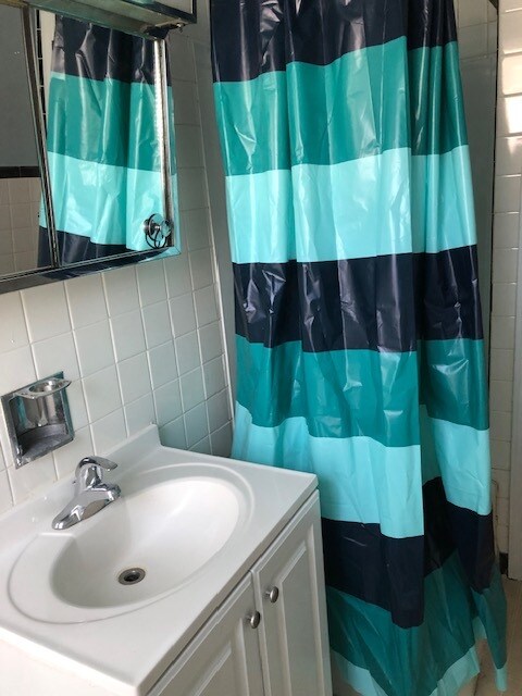 1013 Delaware Ave unit 1013 Delaware Ave 2, Fountain Hill, PA 18015 - photo 5