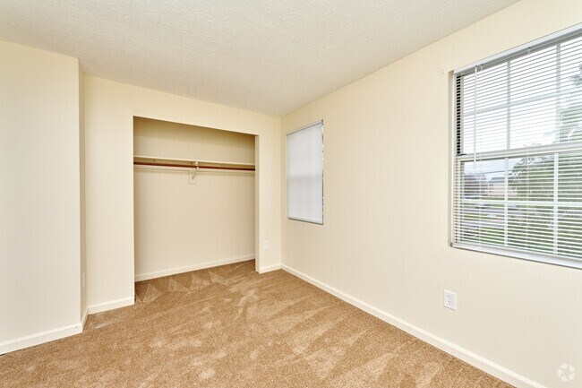 2BR, 1.5BA-1,000SF Bedroom