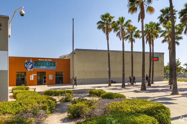 Front Entrance to North Mountain Middle School in San Jacinto Features a Mural of a Husky