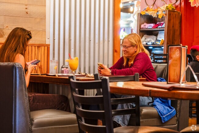 Patrons eagerly await their meals at Hale’s Tavern in Cold Springs.