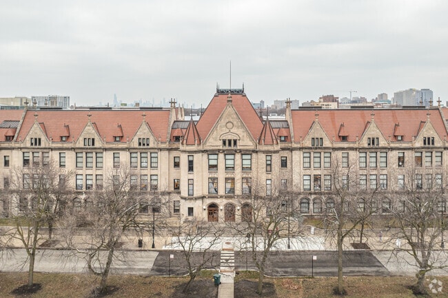 University Of Chicago Lab School offers a space where all people can learn and thrive.