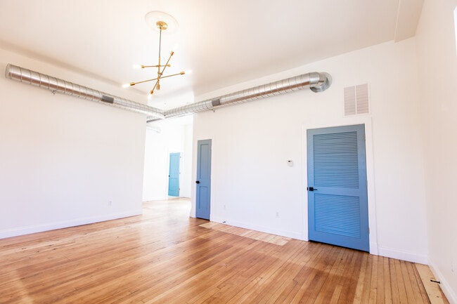 226 45th St unit 2, Pittsburgh, PA 15201 - photo 5