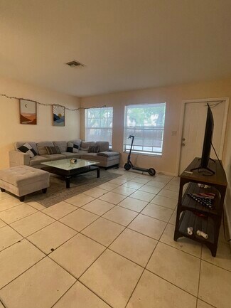 1010-1012 NW 3rd Ave Unit 1012, Fort Lauderdale, FL 33311
