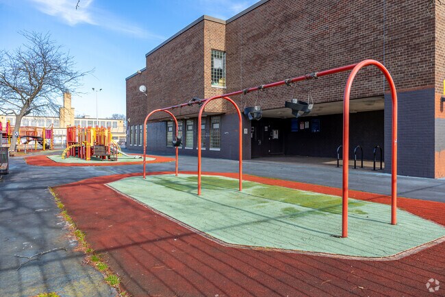 A recreation center is directly next door to Lutheran High School Of Philadelphia.